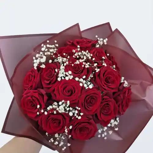 букет с червени рози 15 броя