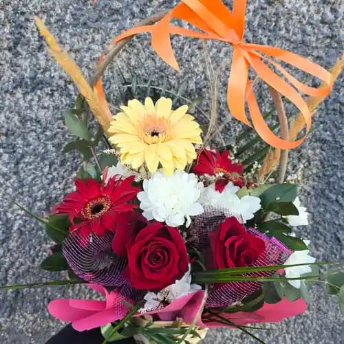 кошница с цветя