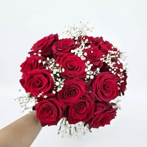 натурален букет с рози без опаковка